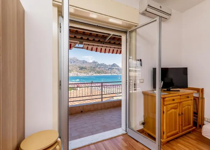 Belvedere Naxos 10 * Giardini Naxos