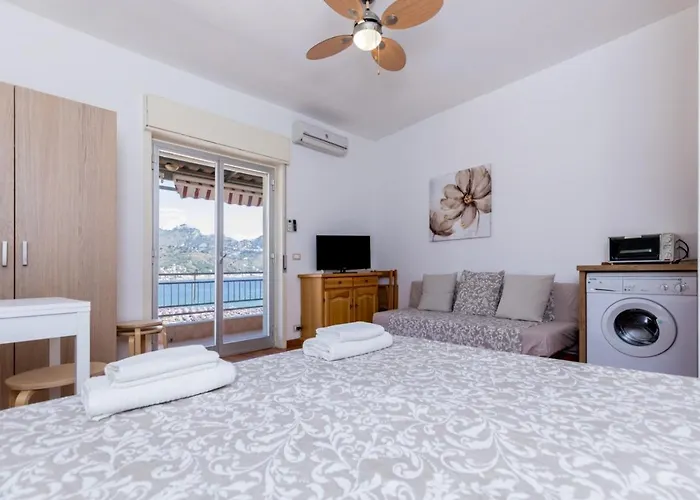 Belvedere Naxos 10 * Giardini Naxos