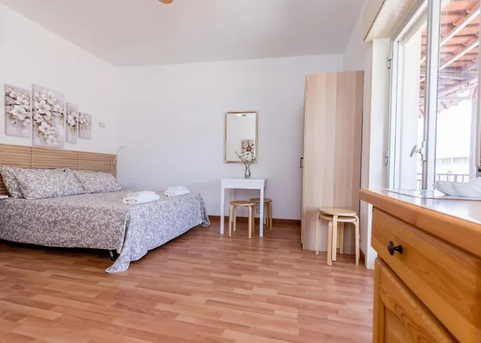 Belvedere Naxos 10 *