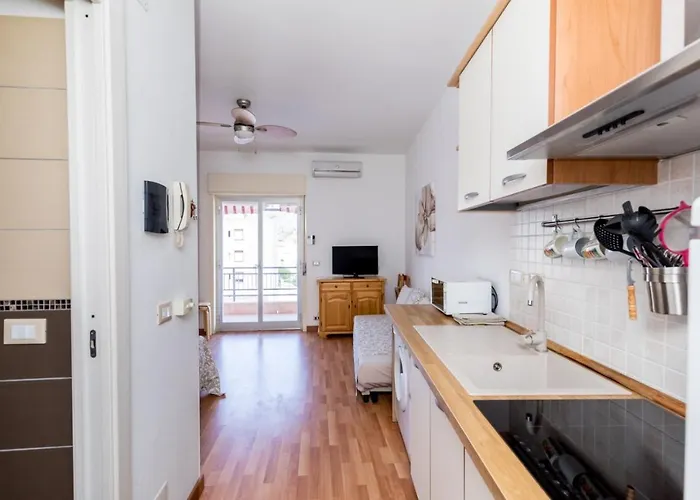 Belvedere Naxos 10 *