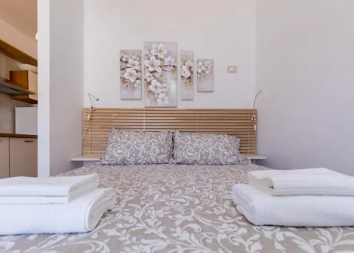 Belvedere Naxos 10 *