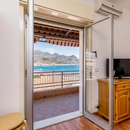 Belvedere Naxos 10 * جيارديني ناكسوس